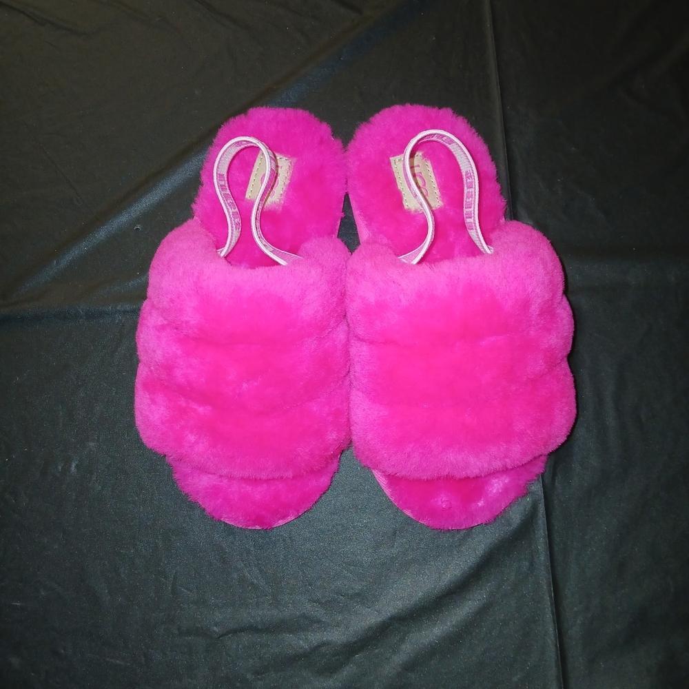 UGG Kids Vibrant Pink Fuzzy Slippers